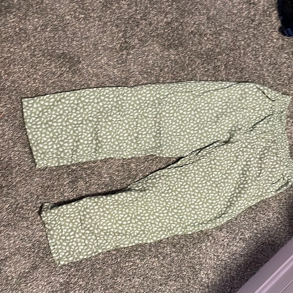Floral green pants